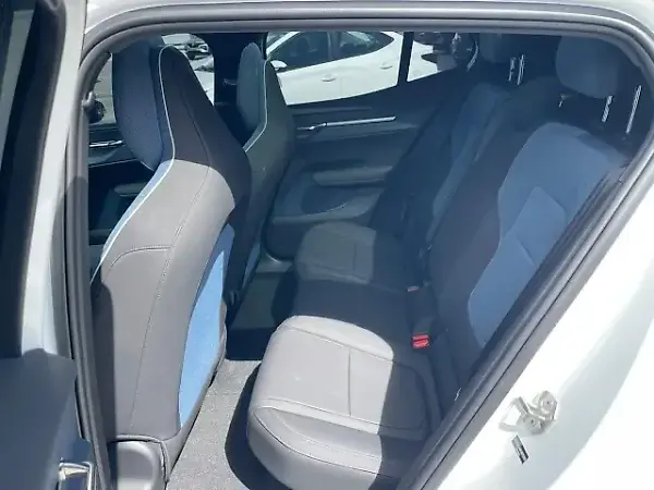 Volvo EX30 - Imagem 8