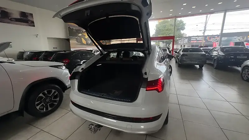 Audi E-tron Sportback - Imagem 3