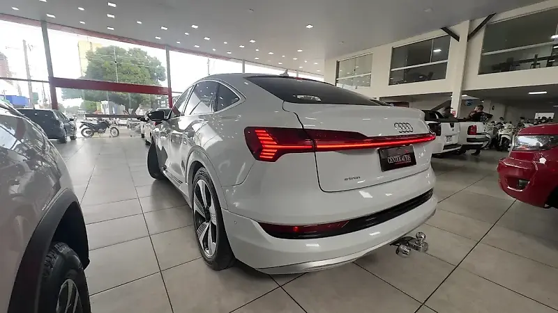 Audi E-tron Sportback - Imagem 7
