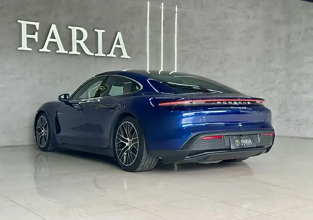 Porsche Taycan - Imagem 4