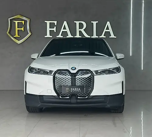 BMW Ix - Imagem 2