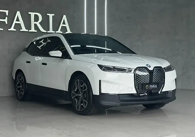 BMW Ix - Imagem 3