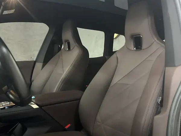 BMW Ix - Imagem 8