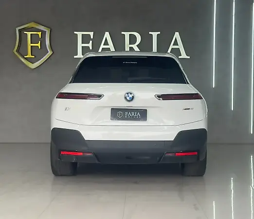 BMW Ix - Imagem 6