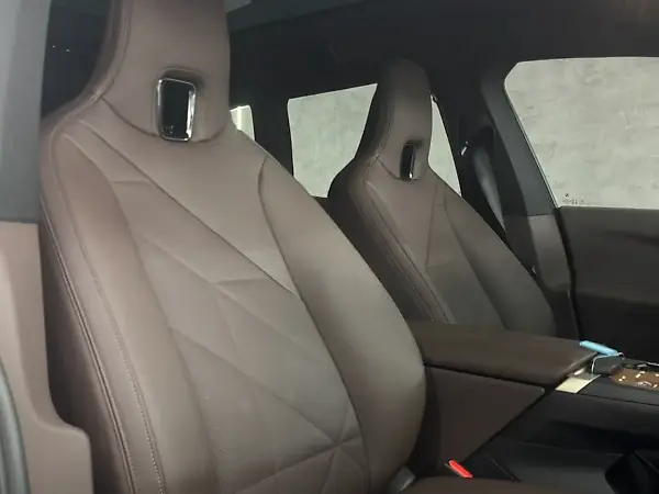 BMW Ix - Imagem 9
