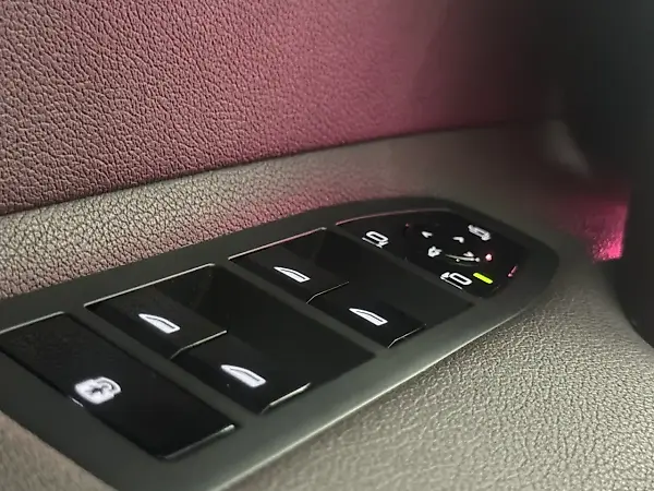 BMW Ix - Imagem 17