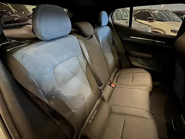 Volvo EX30 - Imagem 17