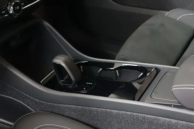 Volvo C40 Recharge - Imagem 12