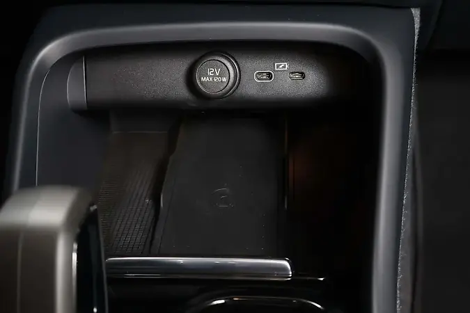 Volvo C40 Recharge - Imagem 13