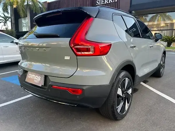 Volvo XC40 Recharge - Imagem 5