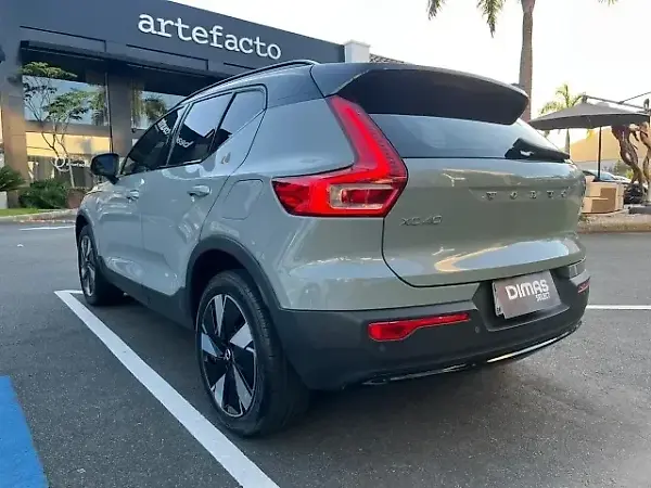 Volvo XC40 Recharge - Imagem 3
