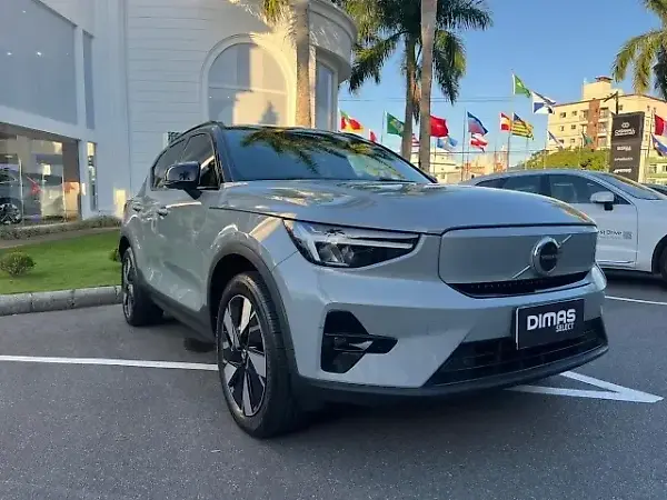 Volvo XC40 Recharge - Imagem 7