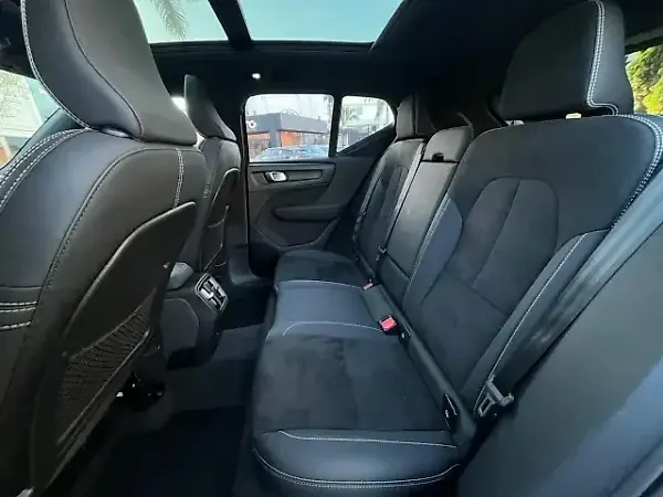 Volvo XC40 Recharge - Imagem 15