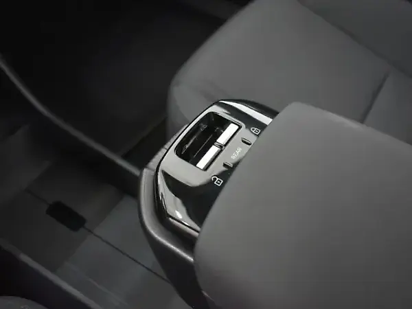 Volvo EX30 - Imagem 6