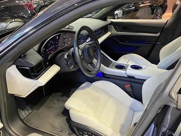 Porsche Taycan - Imagem 8