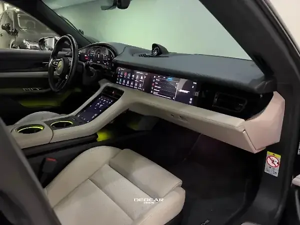 Porsche Taycan - Imagem 10