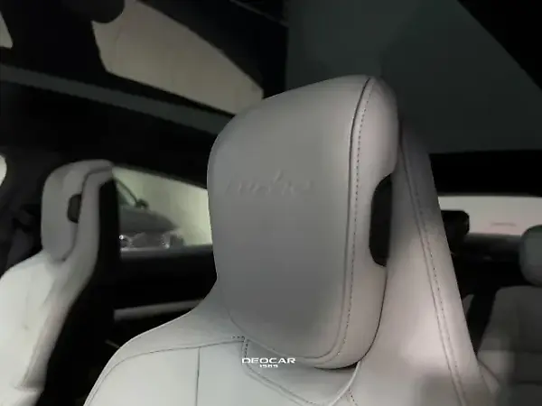Porsche Taycan - Imagem 14