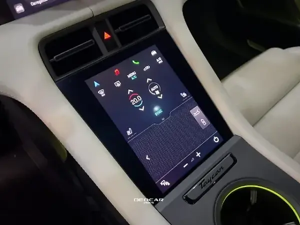 Porsche Taycan - Imagem 13