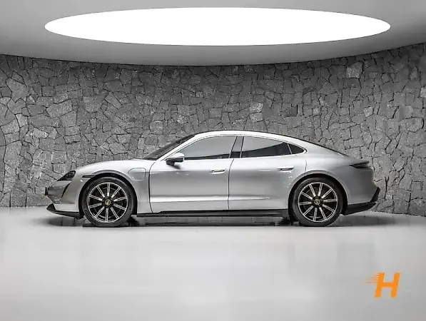 Porsche Taycan - Imagem 3