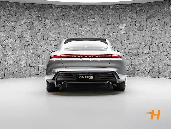 Porsche Taycan - Imagem 4
