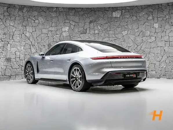 Porsche Taycan - Imagem 5