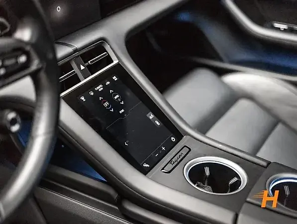 Porsche Taycan - Imagem 9