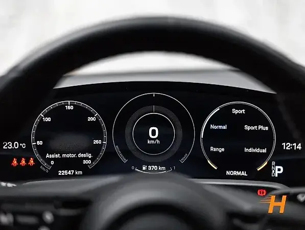 Porsche Taycan - Imagem 12