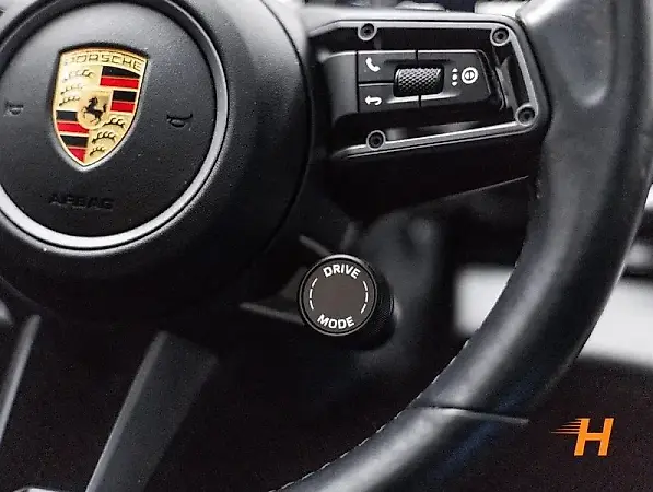 Porsche Taycan - Imagem 16