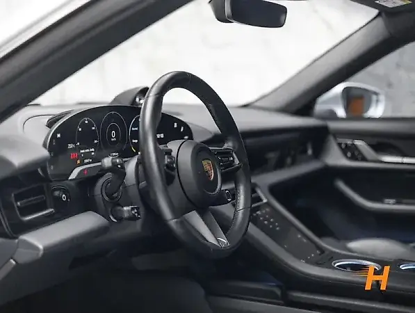 Porsche Taycan - Imagem 15
