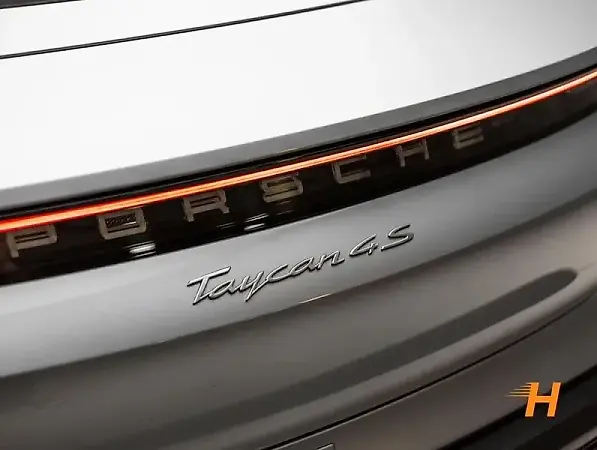 Porsche Taycan - Imagem 20
