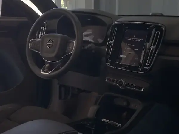Volvo C40 Recharge - Imagem 12