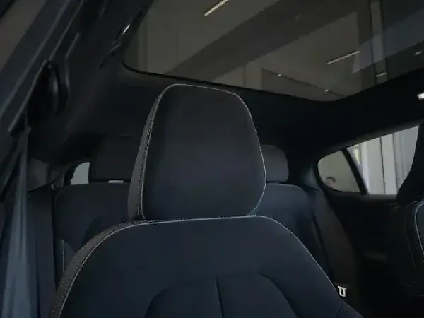 Volvo C40 Recharge - Imagem 13