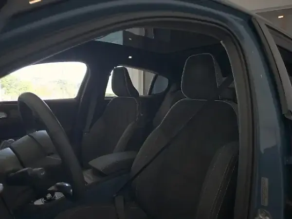 Volvo C40 Recharge - Imagem 15