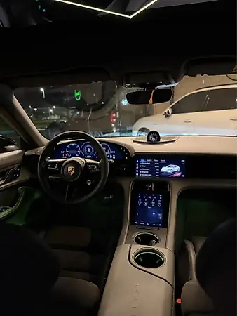 Porsche Taycan - Imagem 4