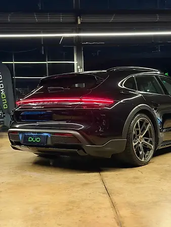 Porsche Taycan - Imagem 13