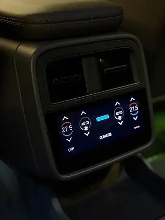 Porsche Taycan - Imagem 11