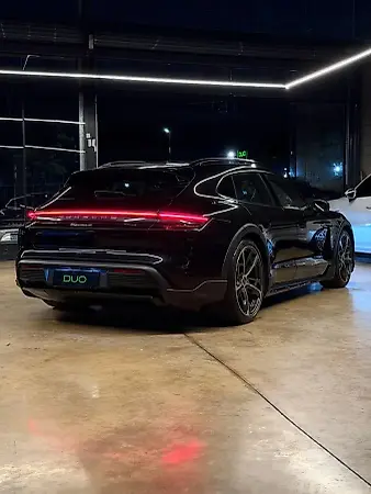 Porsche Taycan - Imagem 14