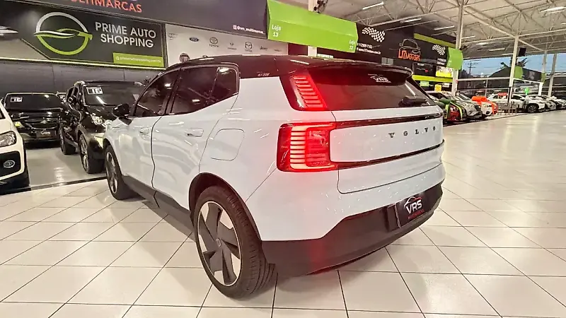Volvo EX30 - Imagem 7