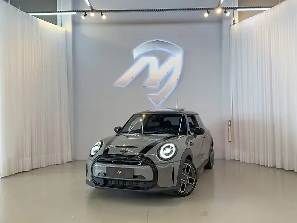 Mini Cooper SE - Imagem 1