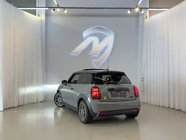 Mini Cooper SE - Imagem 11