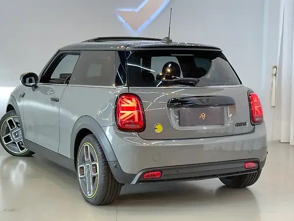 Mini Cooper SE - Imagem 12