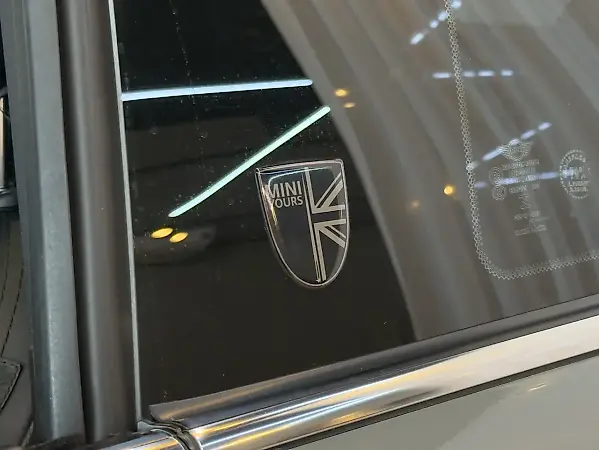 Mini Cooper SE - Imagem 16