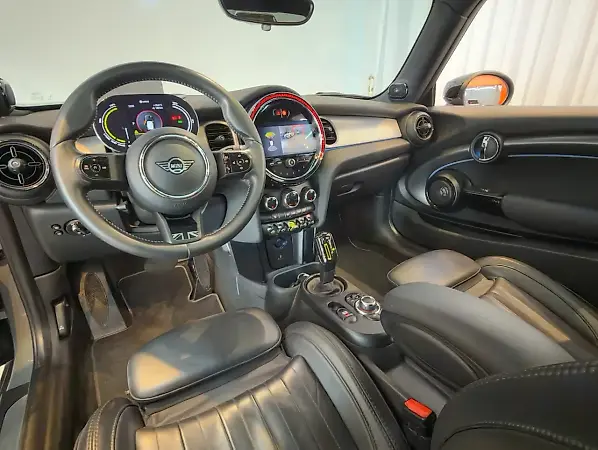 Mini Cooper SE - Imagem 18