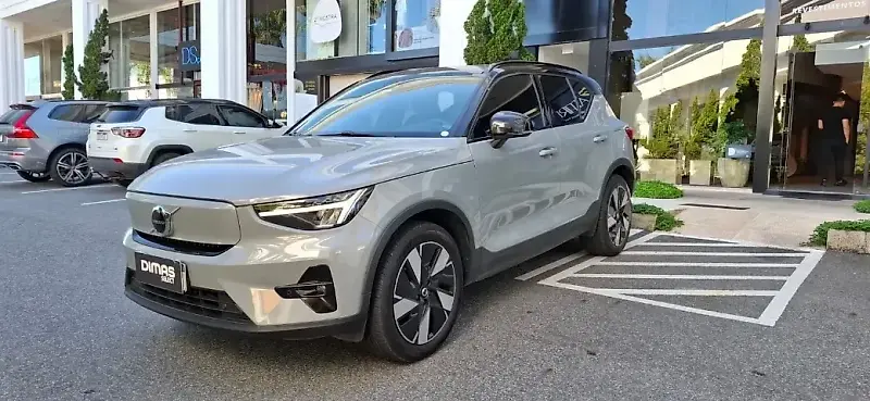 Volvo XC40 Recharge - Imagem 1