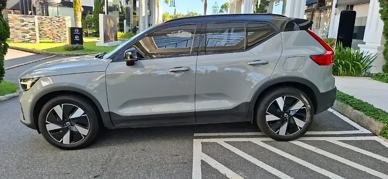 Volvo XC40 Recharge - Imagem 2