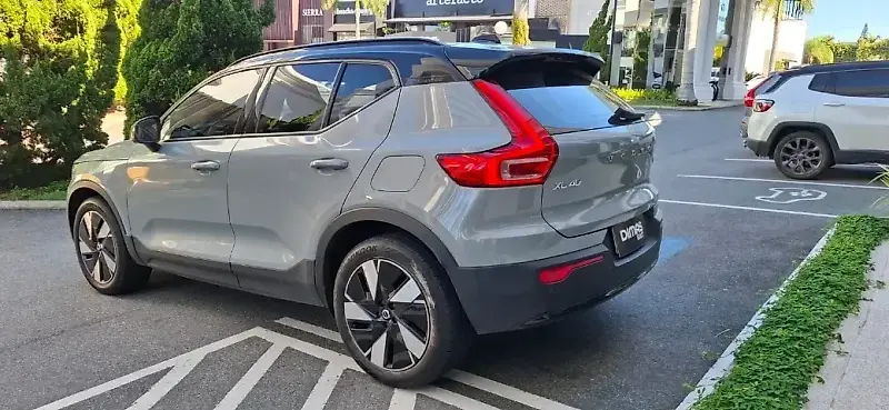 Volvo XC40 Recharge - Imagem 3