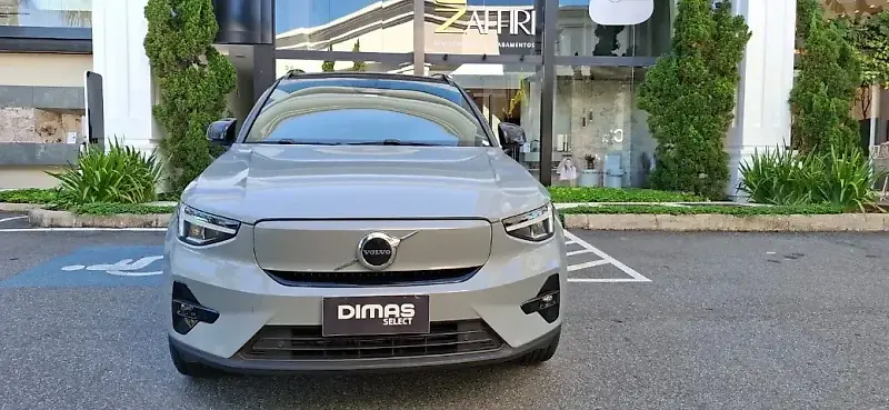 Volvo XC40 Recharge - Imagem 7
