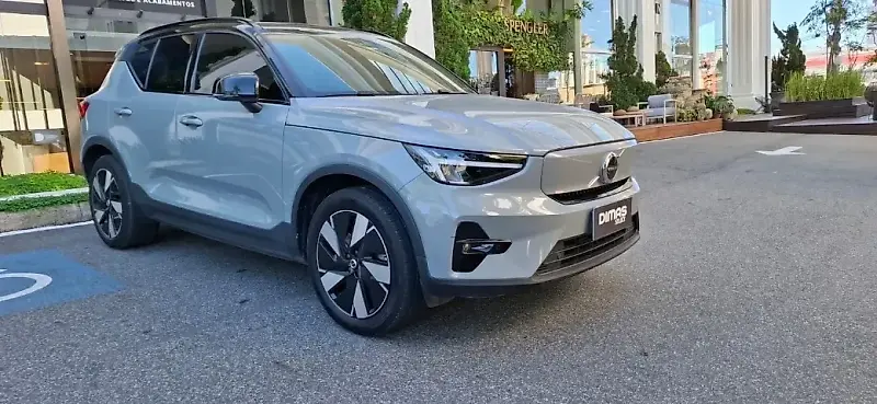 Volvo XC40 Recharge - Imagem 6