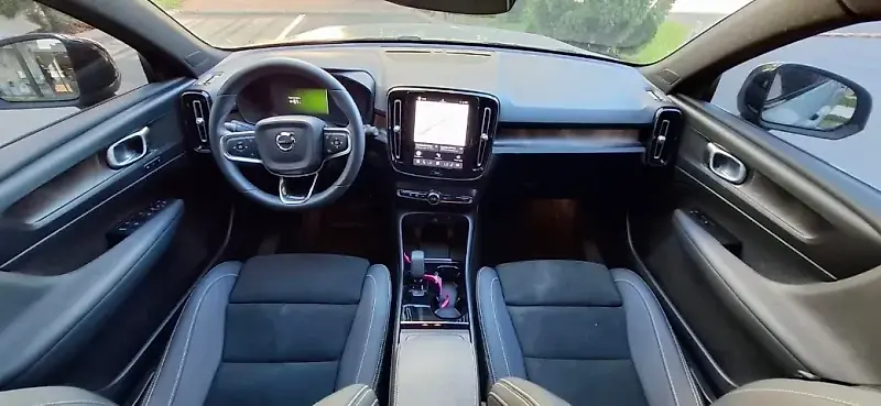 Volvo XC40 Recharge - Imagem 10