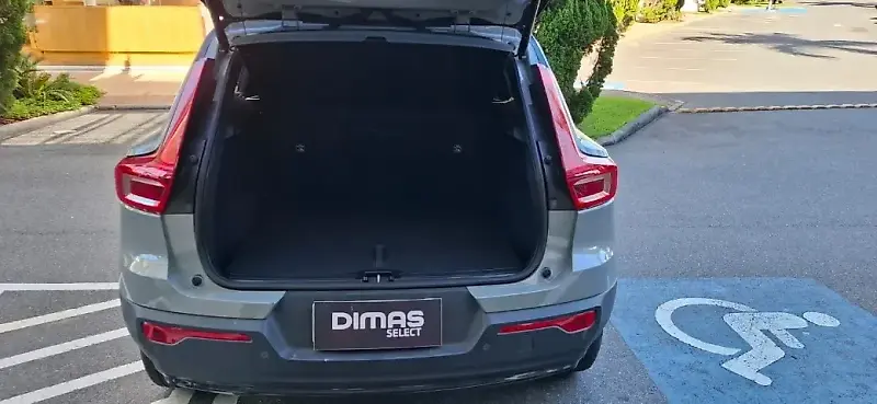 Volvo XC40 Recharge - Imagem 16
